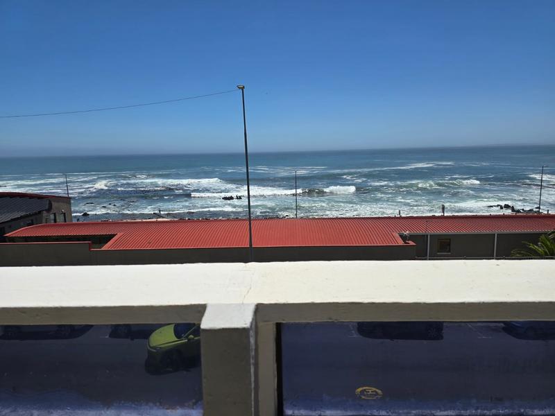To Let 2 Bedroom Property for Rent in Sea Point Western Cape